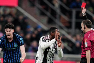 Presiden Inter Milan Beppe Marotta Bela Alessandro Bastoni: Juan Cuadrado Juga Diving 2021