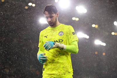 Tak Jadi Kiper Inti, Eks Manchester City Pahami Perasaan James Trafford