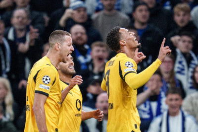 Manchester United Incar Pemain Gagal Liga Inggris untuk Gantikan Casemiro