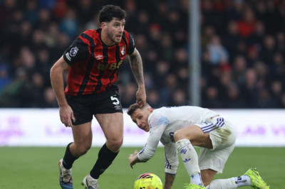 Barcelona Memperhatikan Situasi Marcos Senesi di Bournemouth