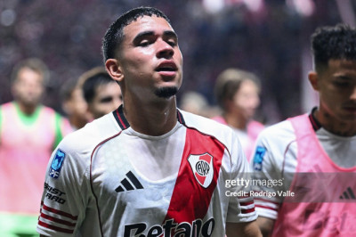 River Plate Punya Kuasa Khusus dalam Transfer Kendry Paez