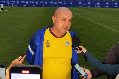 Ramadan Datang, Persib Mulai Alihkan Latihan ke Malam Hari