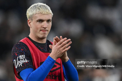 Alex Jimenez Wujudkan Mimpi Main di Premier League