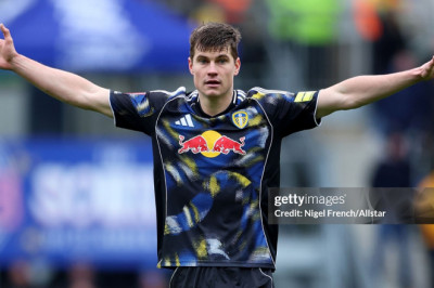 Jaka Bijol Yakin Leeds United Bisa Tantang Manchester City