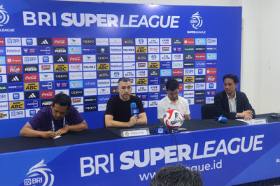 Persik Dihajar 0-3, Marcos Reina Soroti Penalti dan Gol Ketiga