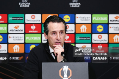 Unai Emery Ukir Rekor 100 Kemenangan Tercepat di Aston Villa