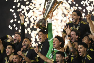 Kiper 40 Tahun Ini Bisa Bikin Sejarah di Piala Dunia 2026