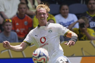 Arsenal dan Barcelona Berebut Bintang Borussia Dortmund