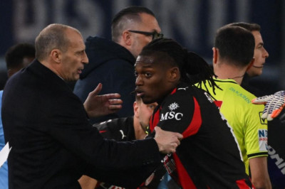Rafael Leao Emosi Saat Diganti di Laga Lazio vs Milan, Ternyata Ini Penyebabnya