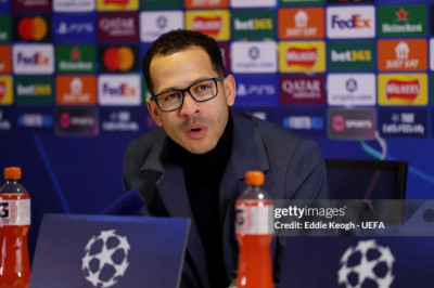 Liam Rosenior Tetap Aman di Chelsea Meski Dihantam PSG dan Newcastle