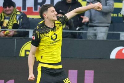 Borussia Dortmund Resmi Umumkan Perpanjangan Kontrak Luca Reggiani