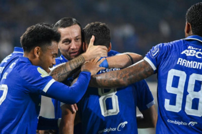 Tempat Menonton Persib vs Bali United, Minggu 12 April 2026 Pukul 19.00 WIB