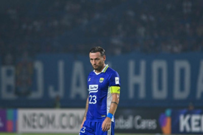 Top 3 Berita Bola: Kapten Persib Marc Klok Diduga Rasis ke Striker Bhayangkara FC