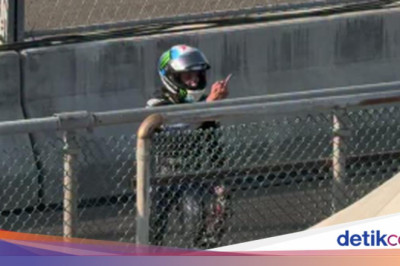 Alex Rins Acungkan Jari Tengah ke Marshall MotoGP Mandalika, Ternyata...
