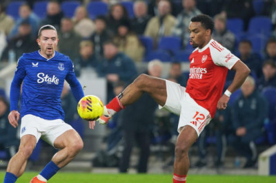 Arsenal Siap Rampungkan Perpanjangan Kontrak Bek Belanda